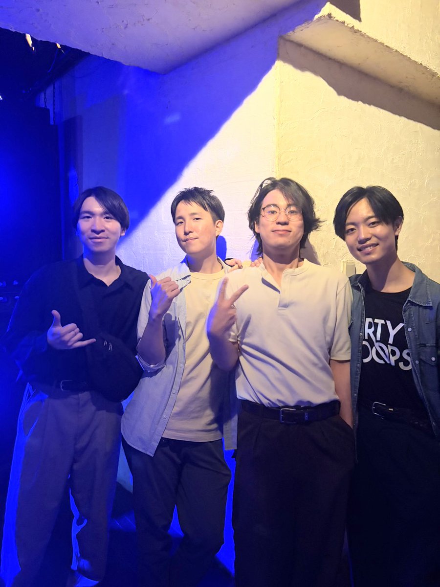 trane_00's tweet photo. 🌊Thank you🌊

4.26(日)📍渋谷LUSH
-GROOVE DOCK-

Wave Rhythm Sectionさん
1stAL Releaseおめでとうございます🎉

【setlist】
1.Sand's Lie
2.A.O.R
https://t.co/TsvMcCU07N I
4.Seaside Line
5.MONSTRO
6.Somebody

ありがとうございました!!

#trane_band https://t.co/Qwkjsrapk3