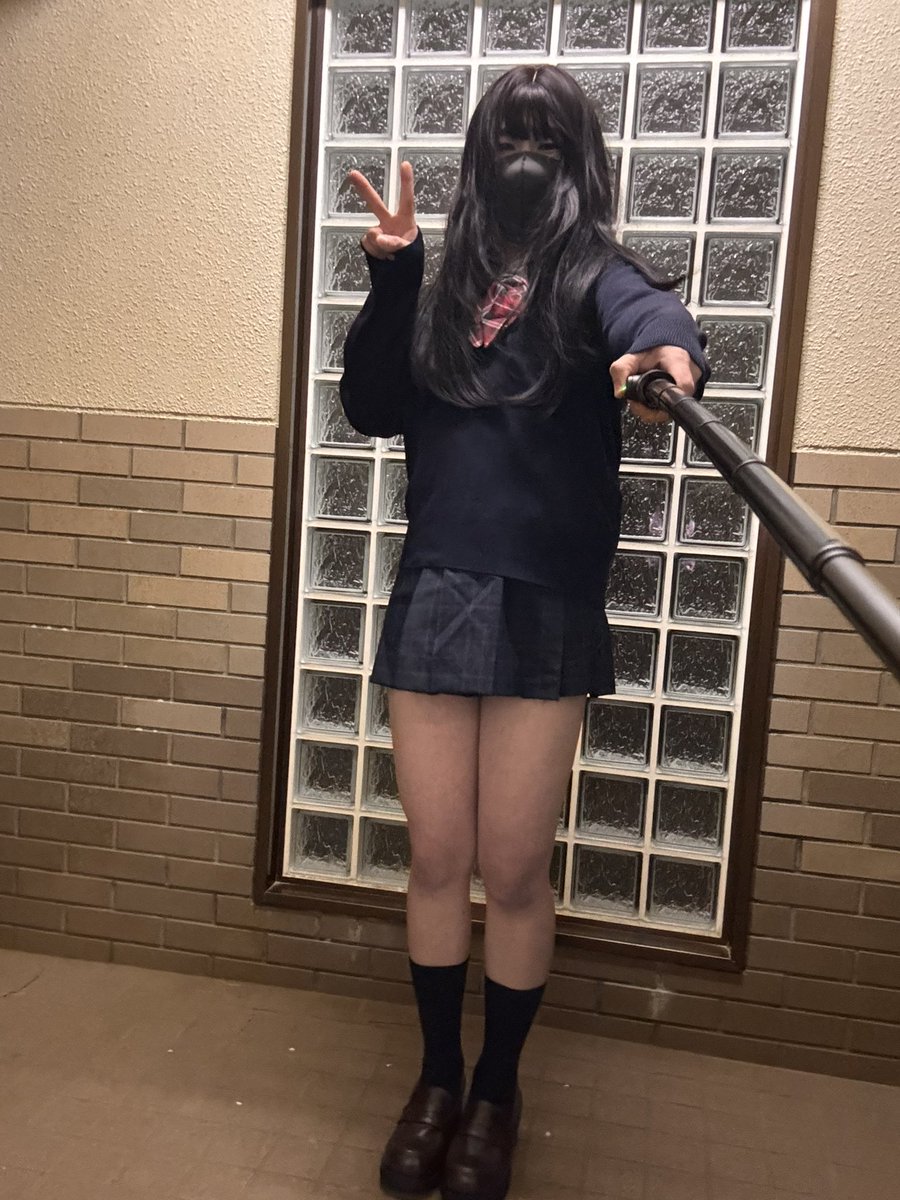 ao168_cd's tweet photo. 初めての制服。
女子高生になってみたかった30歳男です。

#女装
#制服 https://t.co/scjV28jw7w