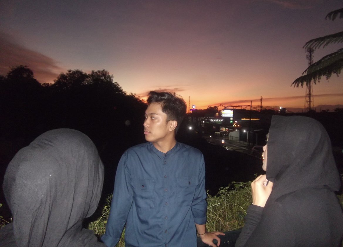 baddiegicam's tweet image. wts digicam fujifilm finepix f480 (rare)

kickflip donghwa digicam 

minus: layar penuaan tipis (tampilan layar masih bagus dan jelas)

overall no minus

975K (co shopee ada diskon)

kelengkapan: unit, memori, charger, card reader, pouch, dan strap

#wtb #zonajajan #zonauang