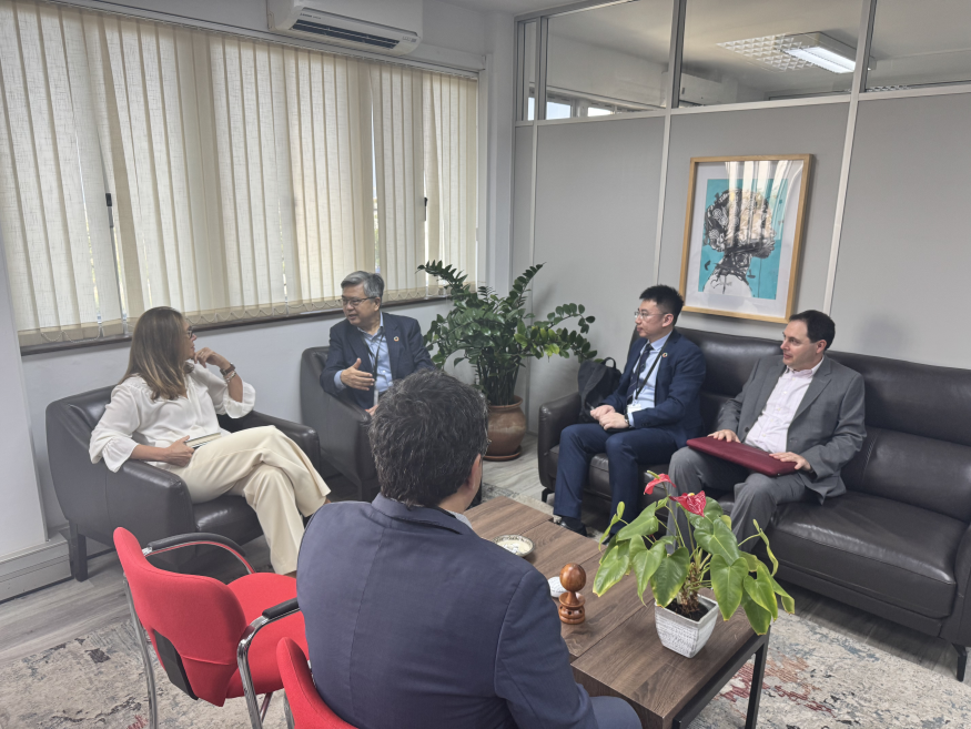 WFEOecbap's tweet photo. 🌍During the #STI4SDG workshop in #CaboVerde, #ECBAP met with Ms. Patricia Portela de Souza, UN Resident Coordinator to advance cooperation on infrastructure quality and climate early warning systems. https://t.co/YmDO0qUHI6