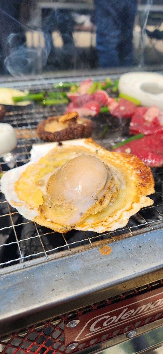 えくうす tweet media