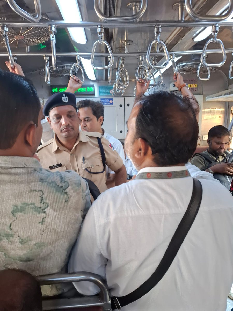 Sr DCM Mumbai CR tweet media