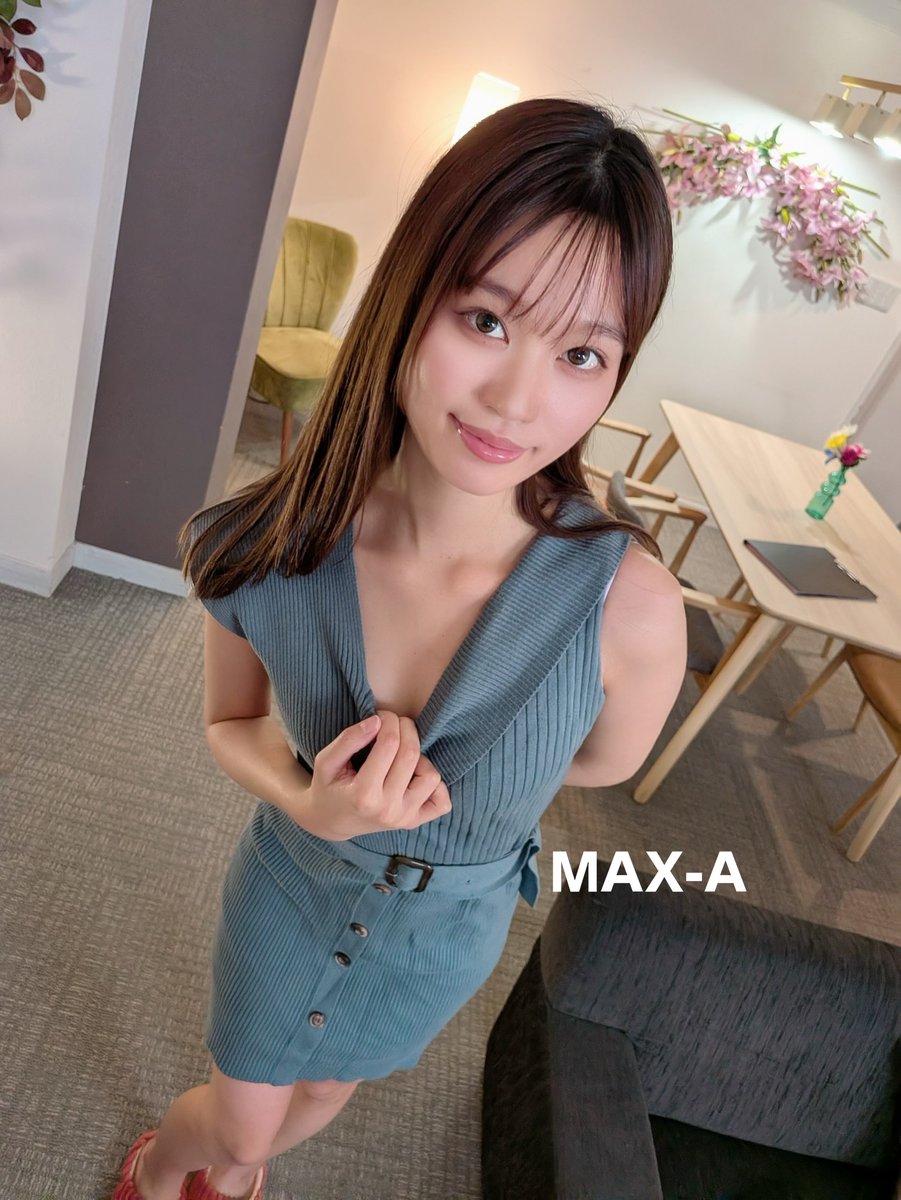 max_sub tweet media