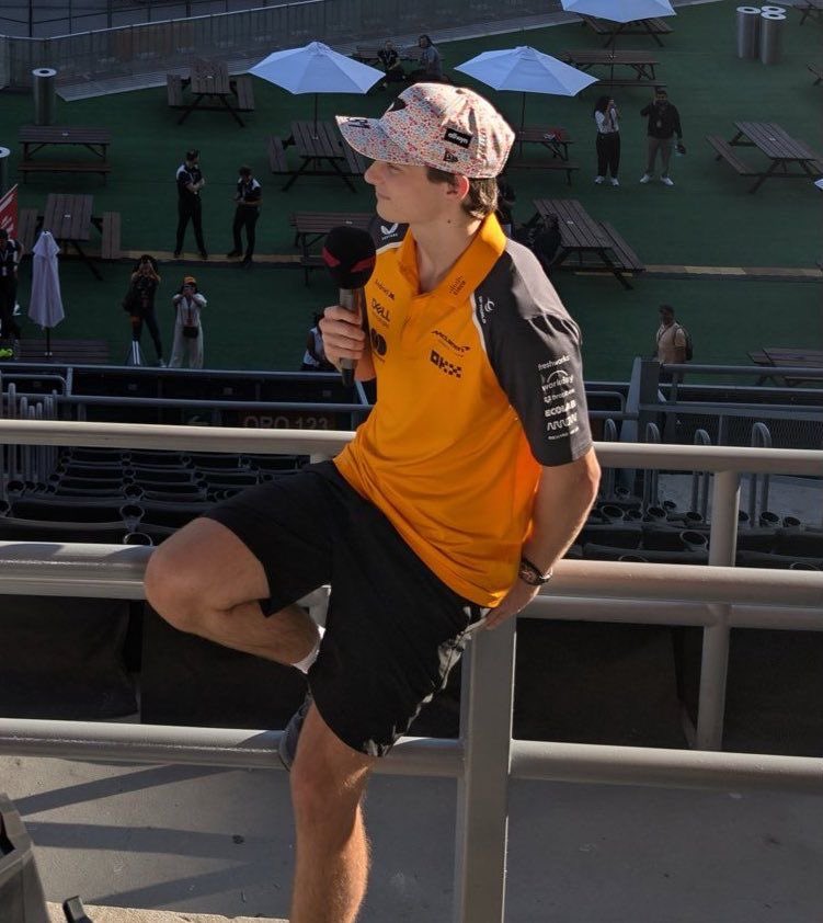 daily oscar tweet media