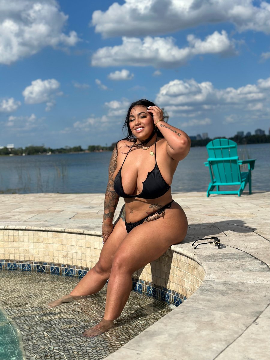 GoddessCynn tweet media
