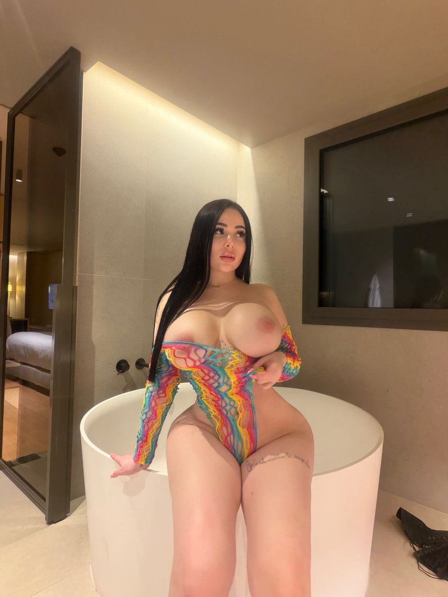 SWEET BELLA MATTI 🥵 tweet media