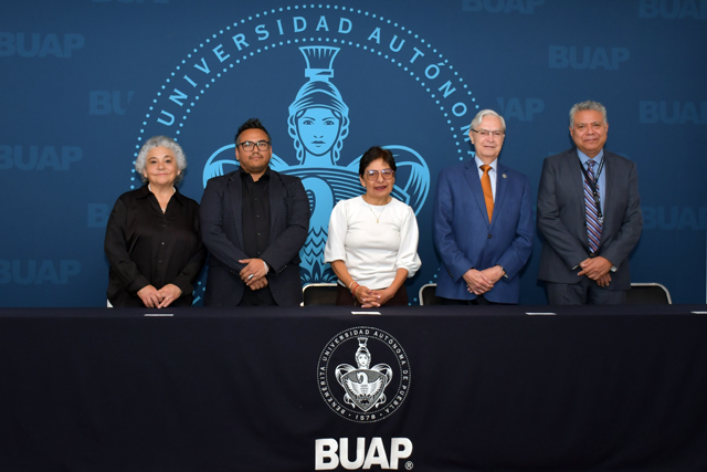 VirtualNotMX's tweet image. 📚 EDUCACIÓN |  BUAP (@BUAPoficial) impulsa arte y cultura como base formativa en universitarios dlvr.it/TSF34z 🔗 #Arte #Cultura #Educación #Danza #Juventud