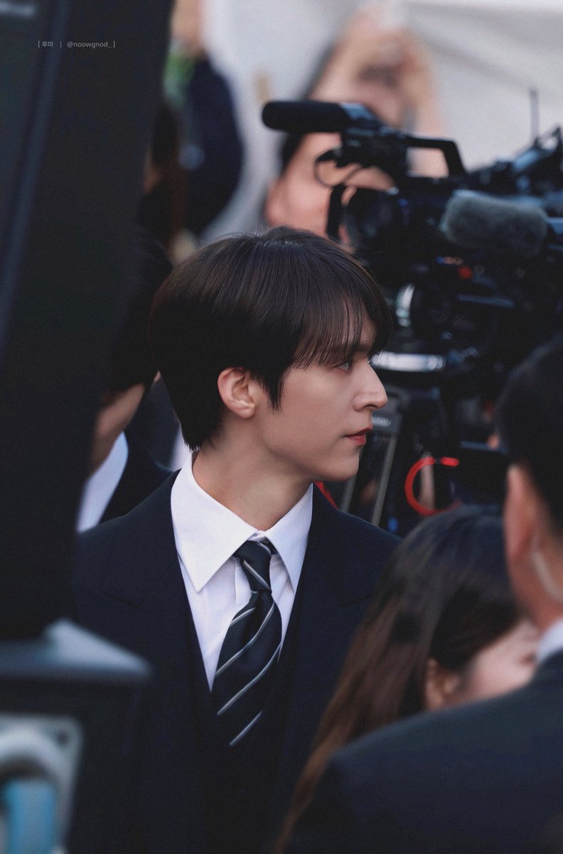 260424 천명지킴 발대식 

완벽한 옆태의 정장남성이 좋은 느낌을 줘……

#동운 #손동운 #SONDONGWOON 
#비스트 #하이라이트 <a href="/beastdw/">Highlight 손동운</a>