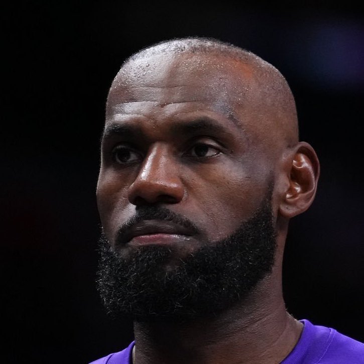 LakeShowYo tweet media