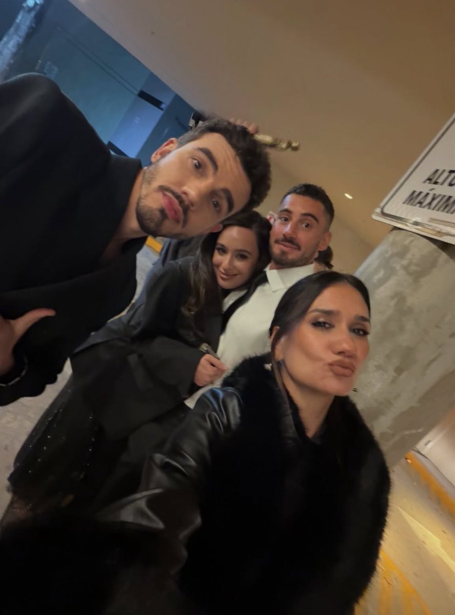 A ❩⛦⃝❨ M tweet media