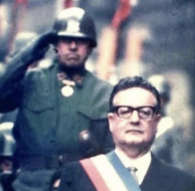 historyinmemes's tweet image. Marxist president Salvador Allende is pictured here in 1973 alongside newly appointed General Augusto Pinochet, the very man who would lead the coup to overthrow him only weeks later.