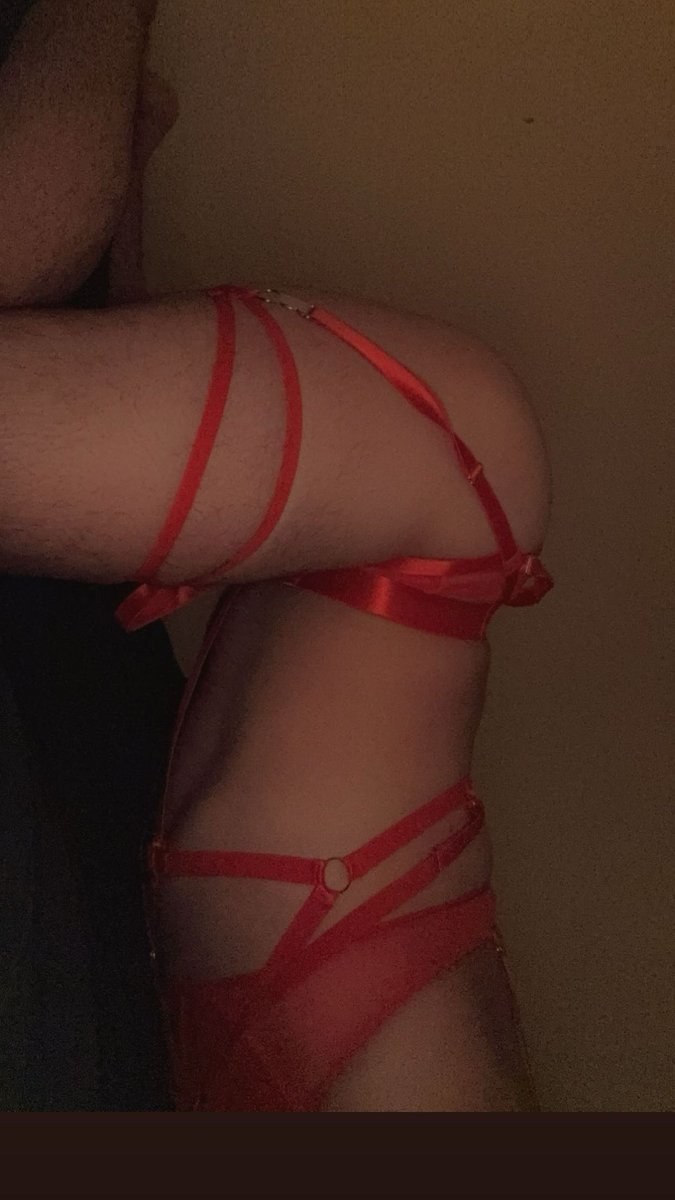 Lucysissy_x's tweet photo. Found my first ever outfit. Reminds me of all the dicks I got wearing it. Need more! https://t.co/9va96PkTnQ