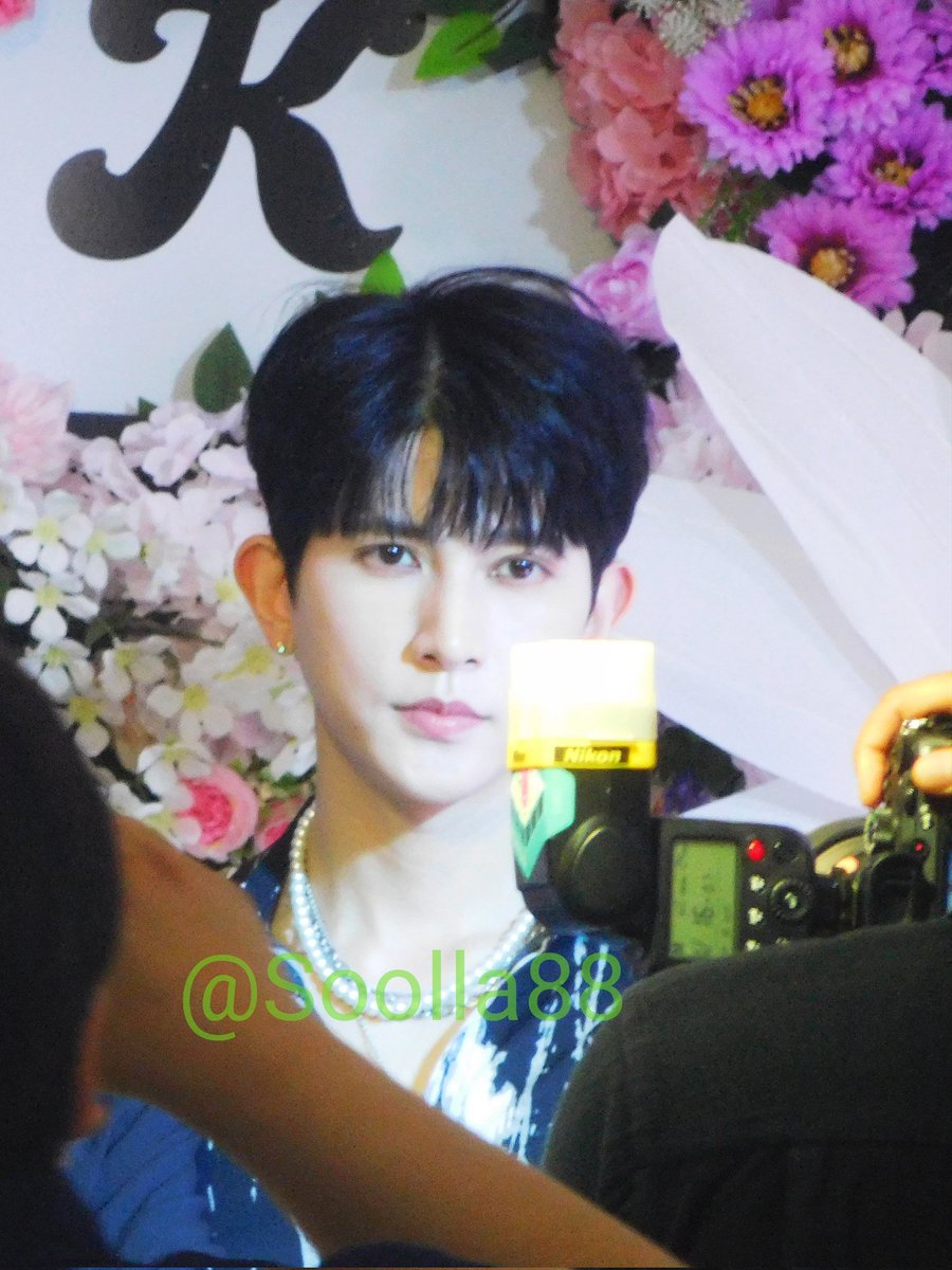SoollaShin8889's tweet image. 260425 @KiSSeop91 at
Grand Opening of Assemble K Store at Lotte Mall Kuningan Jakarta, Indonesia.
Thank You #assemble_jakarta for giving us this great opportunity to meet them 😍😊 #Kiseop #Hoon #Ukiss #기섭 #훈 #유키스 #ux1