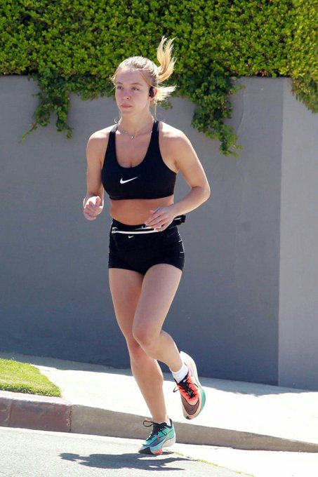 Tendencias tweet media