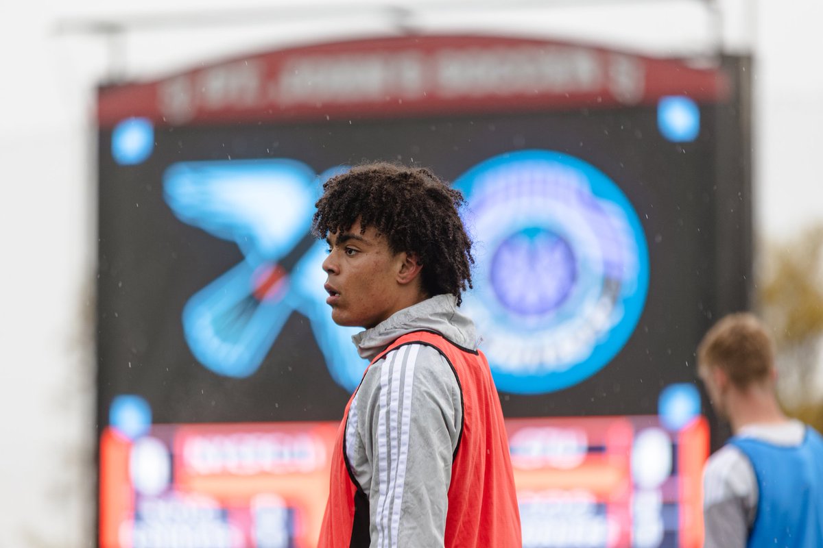 footytalentsww's tweet image. 💪 Left-sided defender with pace and physicality 
🇯🇲 Represents Jamaica at U17 level
✅️ Pro debut last month 

Kieran Smith is one to watch ✨️