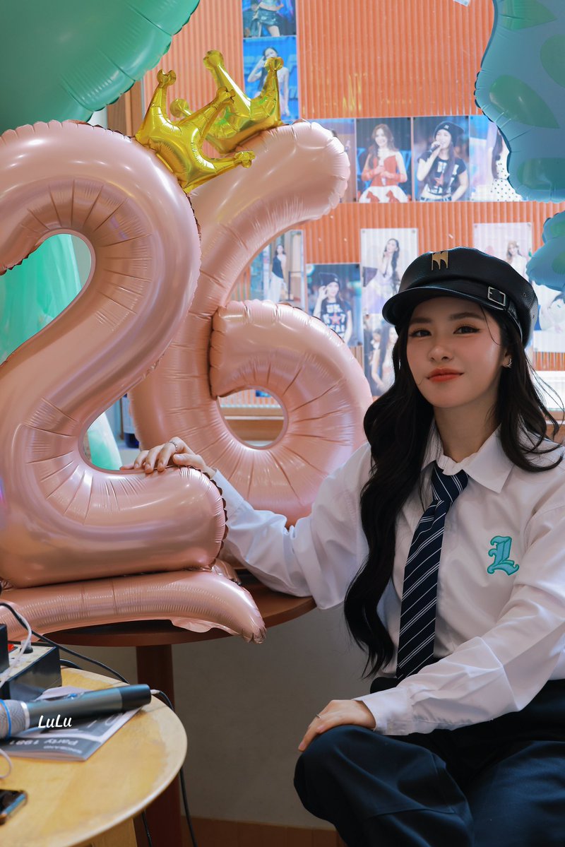 RinBuy49755's tweet image. ขอบคุณพี่ๆ สื่อค่ะ

BDAY MEMORIES WITH LK 
#Happy26thLookkaewDay 
#lookkaewkamollak 
#MellowPoP