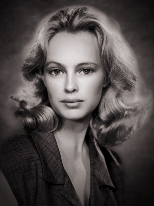 iShowTunes's tweet image. Birthday Remembrance ~ #SandyDennis (1937-1992)

[on #Acting] "It isn't like painting a picture or writing a book. When you finish an Acting stint, there's nothing except money. You have to keep going, giving the best you've got, to get something intangible." - Sandy Dennis