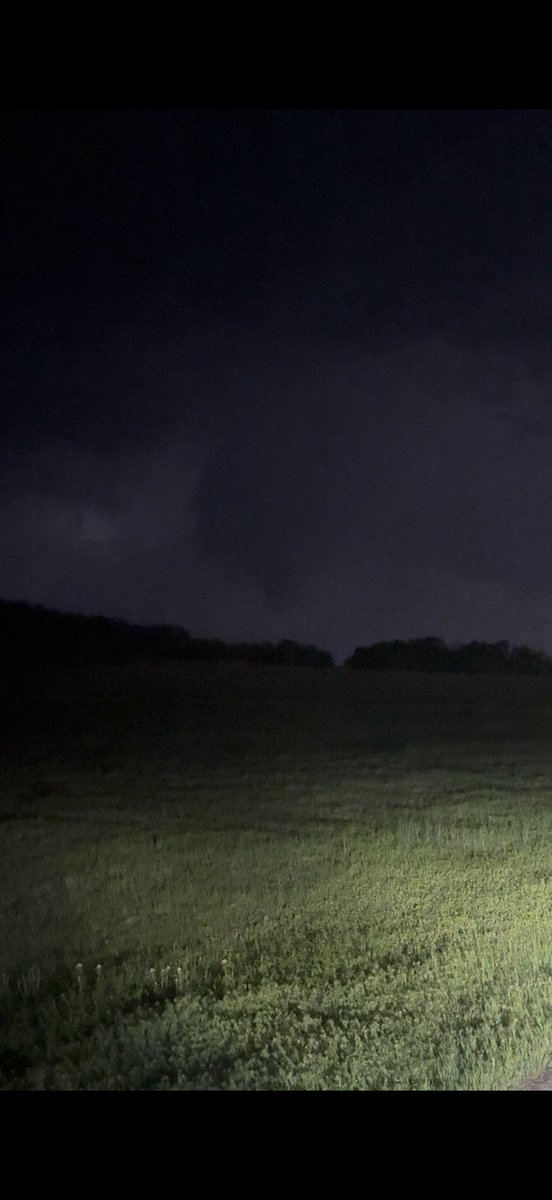 WxCarter48284's tweet image. The end of the 2nd tornado north of Pawnee, OK

#like #storm #tornado #repost