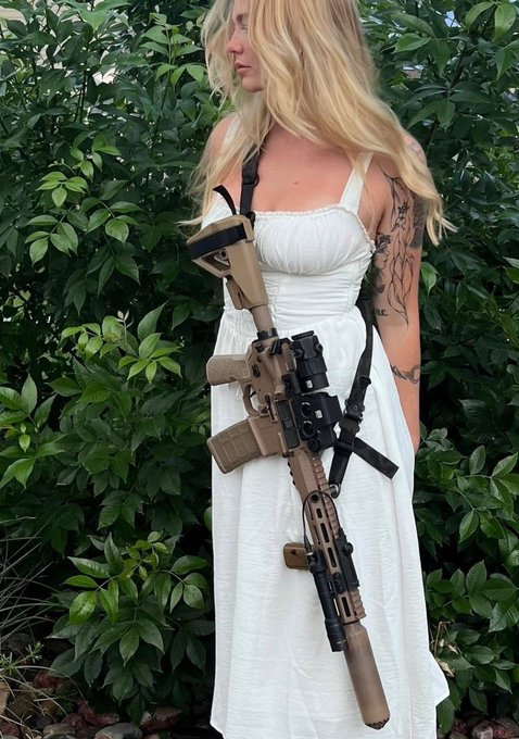 Samantha tweet media