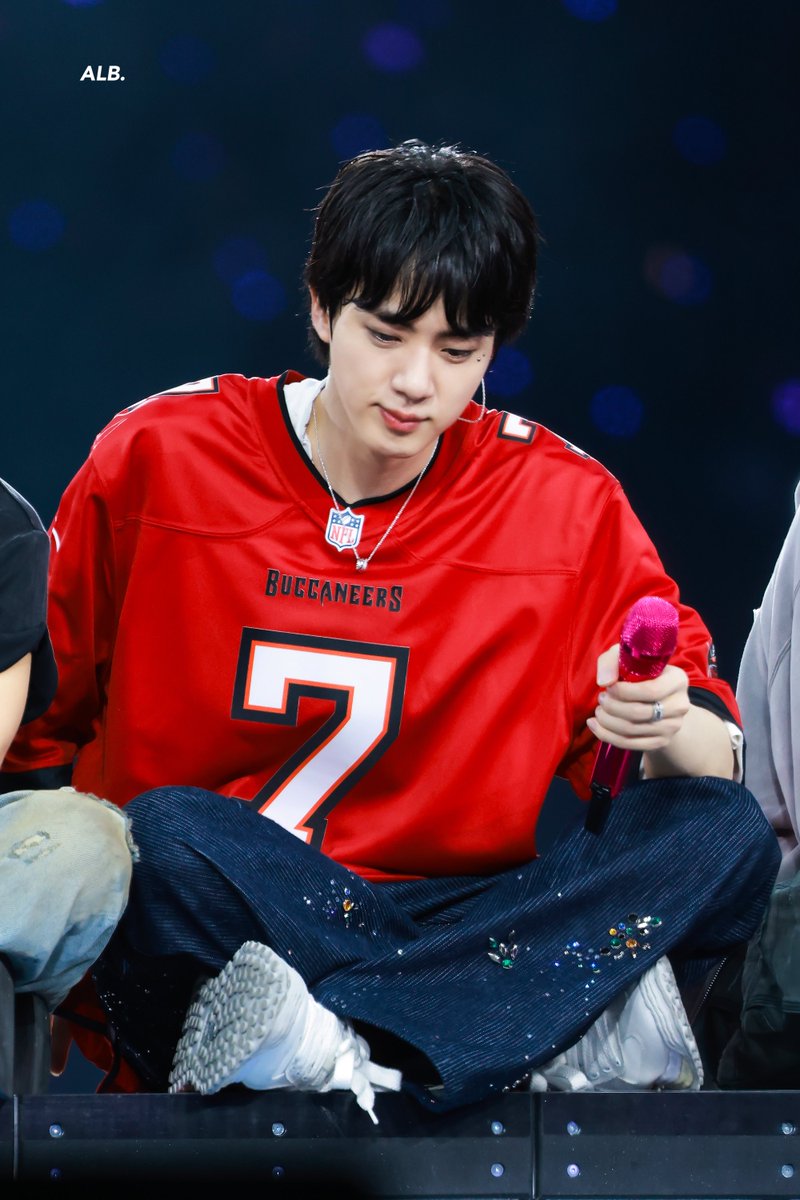 ALittleBraver92's tweet photo. 260426 Tampa Day 2 

🥹🥹🥹🥹

#방탄소년단진 #김석진 #석진 #진 #BTSJIN #JIN 
#BTS_ARIRANG #BTS_WORLDTOUR_ARIRANG #BTS_WORLDTOUR_ARIRANG_TAMPA
@BTS_twt https://t.co/WcBRWQqqEy