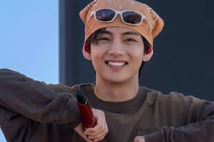 BTS FANCAFE tweet media