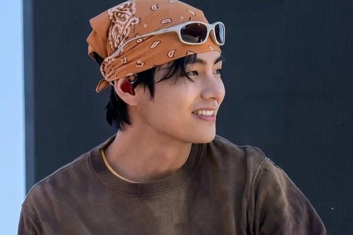 BTS FANCAFE tweet media
