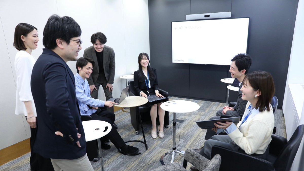 IBM_JAPAN's tweet photo. AI人材としてのキャリアを切り拓きたい方へ

2028年入社｜AIイノベーター職（AI特化新卒コース）新設。唯一の選考ルート「IBM AI Innovator Hackathon」

優秀チームには総額100万円の表彰をご用意。
締切6/15🔗https://t.co/AHbDOp2bxK https://t.co/iKmCcMUEV0