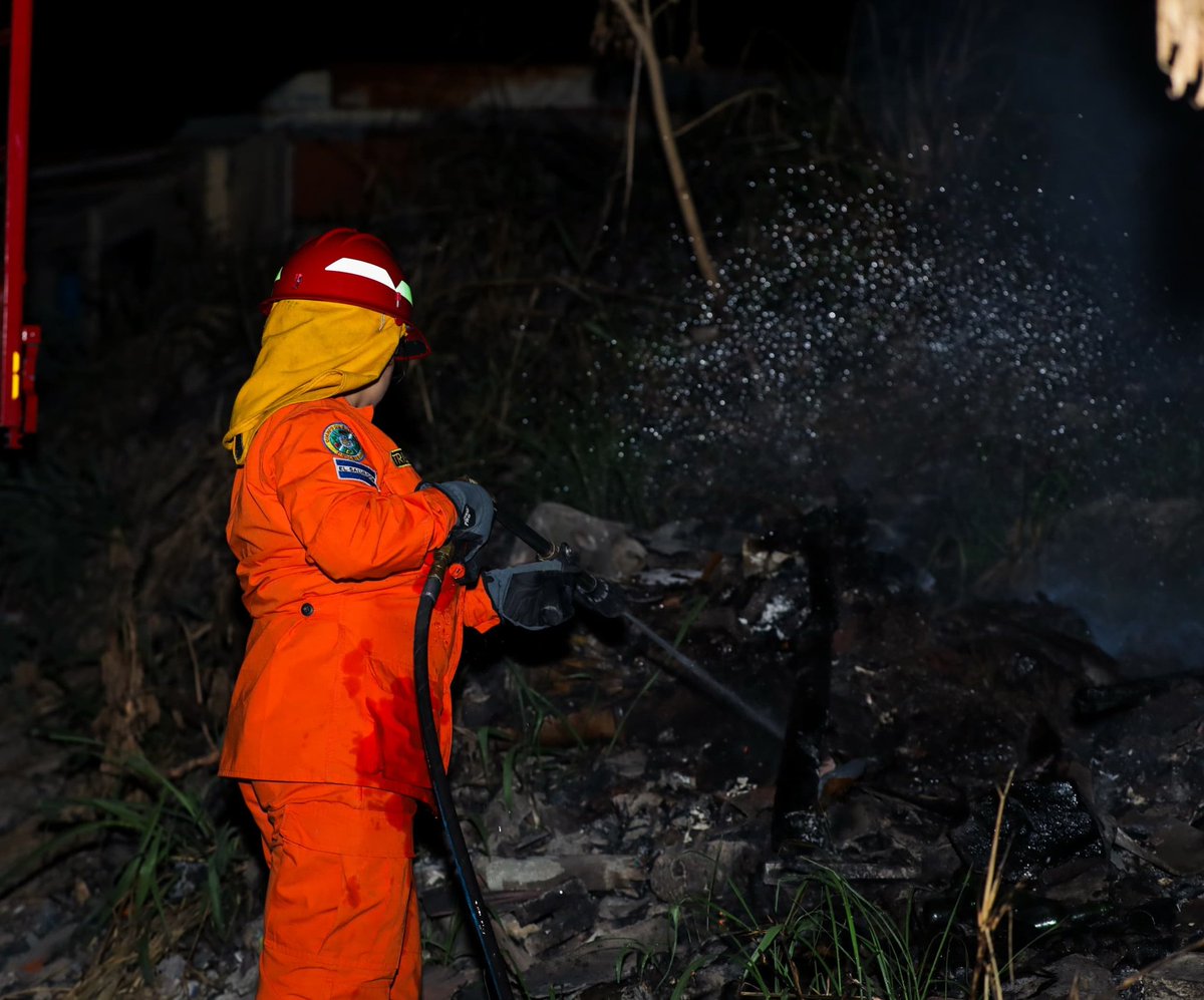 Bomberos El Salvador 🧑‍🚒🚒🇸🇻 tweet media