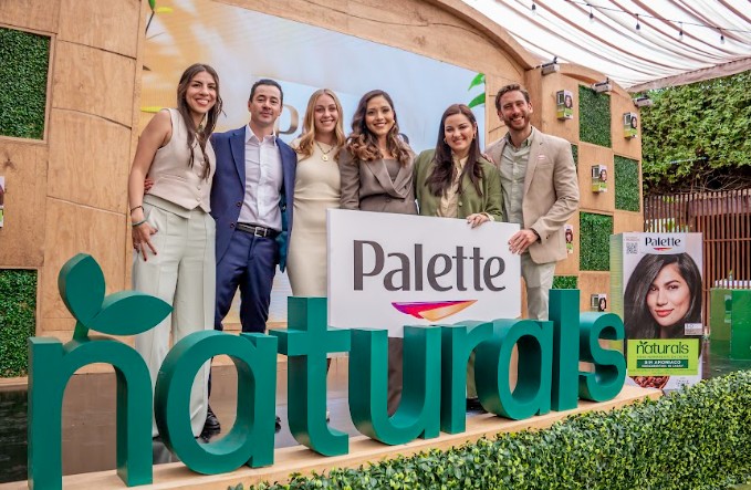 news_styled's tweet photo. Nueva experiencia de coloración con innovación y bienestar con Palette Naturals de Henkel y Maite Perroni.
https://t.co/lrpu1Lz09a
#Henkel #Palette #coloracion #ingredientesnaturales #belleza #innovación #bienestar https://t.co/GxVR4AJJXY