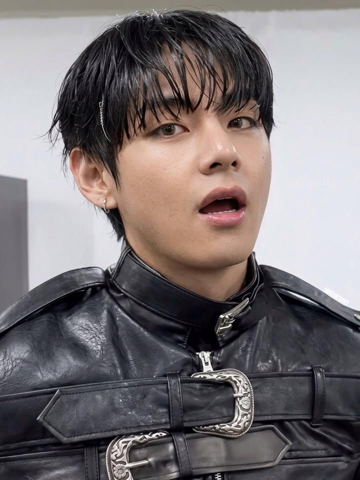 btsfancafe__twt's tweet photo. [📷] V at BTS World Tour "Arirang" in Tampa (2/2)

#BTS_WORLDTOUR
#BTS_WORLDTOUR_ARIRANG
#BTS_WORLDTOUR_ARIRANG_TAMPA https://t.co/El7TykPIdt