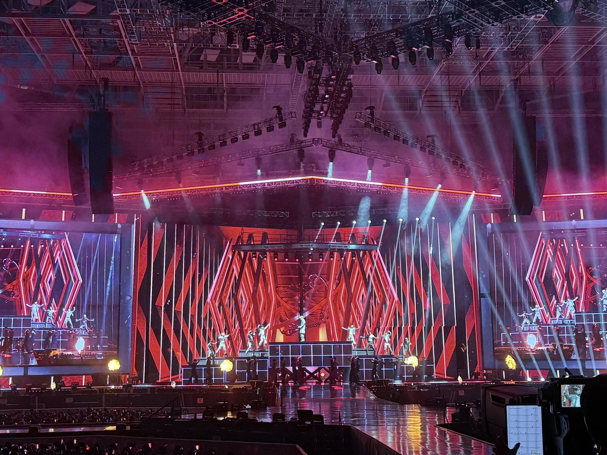 ggozeelee's tweet photo. 영원하길 바라는 시간이 반드시 지나가듯이
영원할 것 같은 고통도 언젠간 지나가겠지
더보이즈야 우리 또 보아요 https://t.co/GX6SIJvEtB