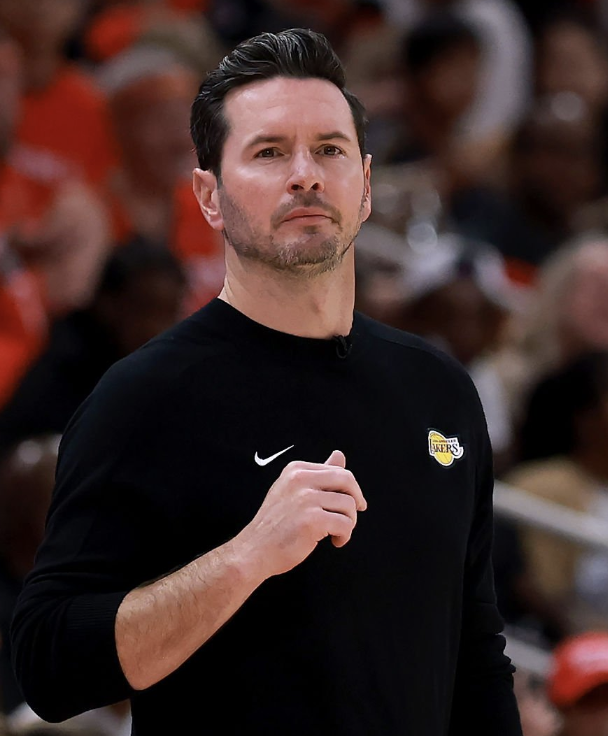 Lakers Lead tweet media