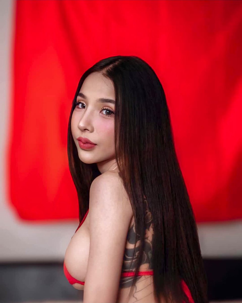 tinymiricle's tweet photo. Today i want to take a picture🫣 ##thialandgirl #beautifulasia #asiangirl #asianmodels #bangkokgirls https://t.co/2Jdz5yYi6r