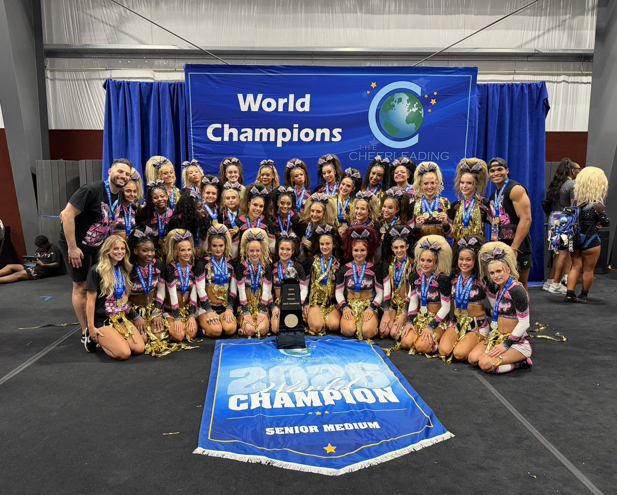 YOUR 2026 MEDIUM ALL GIRL WORLD CHAMPIONS! 🩷