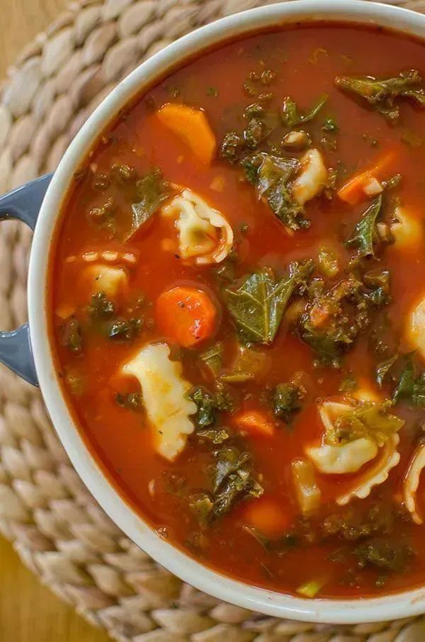 Living_Lou's tweet image. This tomato tortellini soup is a meal in itself!

Packed with tortellini, veggies, garlic and crushed tomatoes.

RECIPE: buff.ly/2u2avZa
#soup #recipe