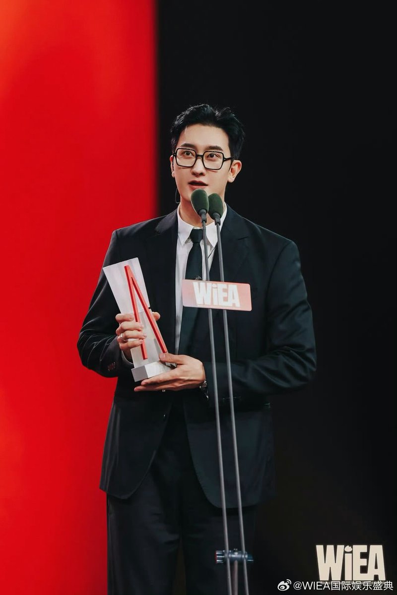 zhoumi周觅조미 tweet media