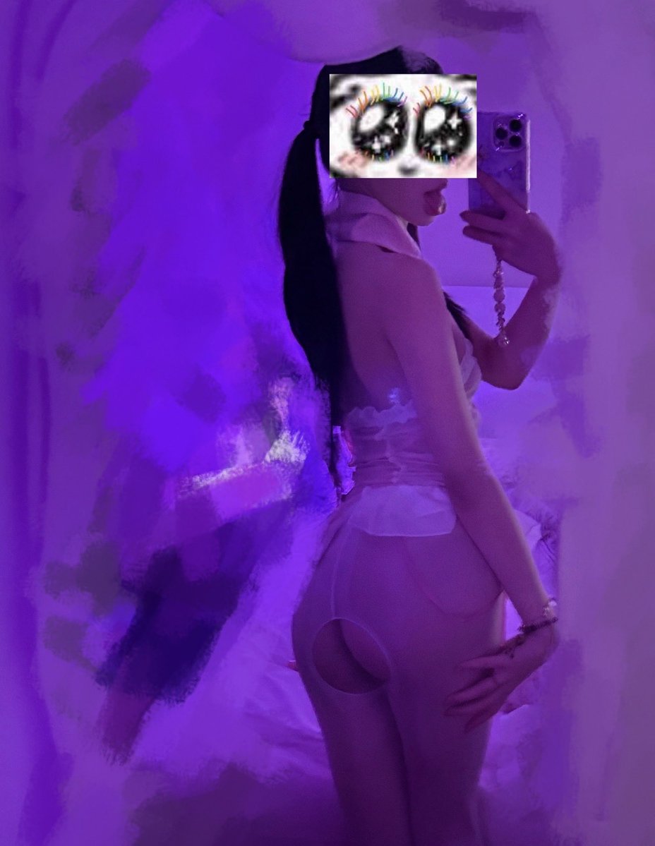 瘾很大一女的 tweet media