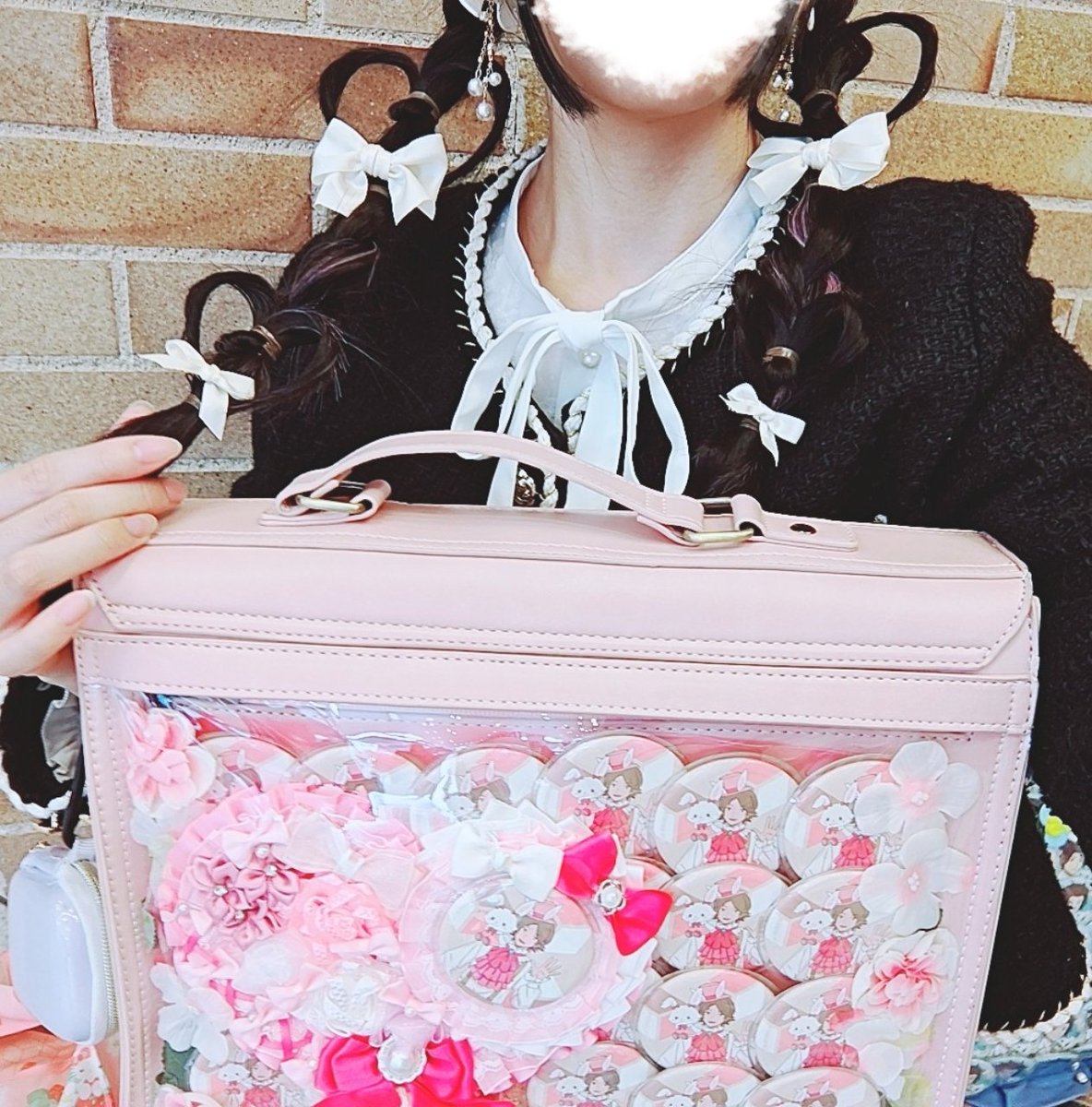 j_negitoro's tweet photo. ヘアメして参戦してました🙌初めて自力でヘアメした🫶 https://t.co/5RQjrJY5Pz