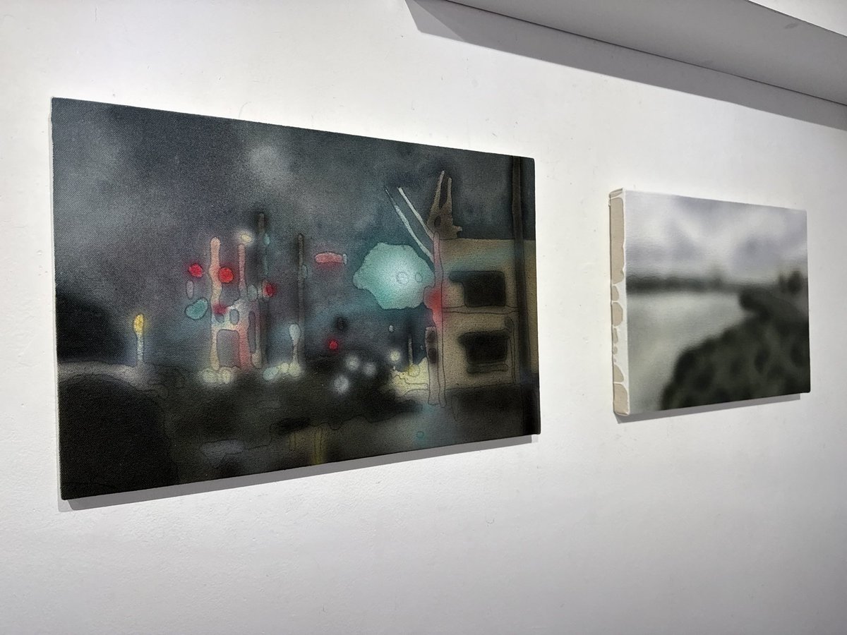 mochiunagi's tweet photo. THE blank GALLERYでグループ展「somewhere in between vol.3」を見てきた。「距離感」をテーマに若手中心で組まれた展覧会だ。まだあまり知られていない「これから」の作家も多い。是非今のうちに目をつけて継続的に鑑賞していくのも面白いだろう。 https://t.co/2lwKBQADPw
