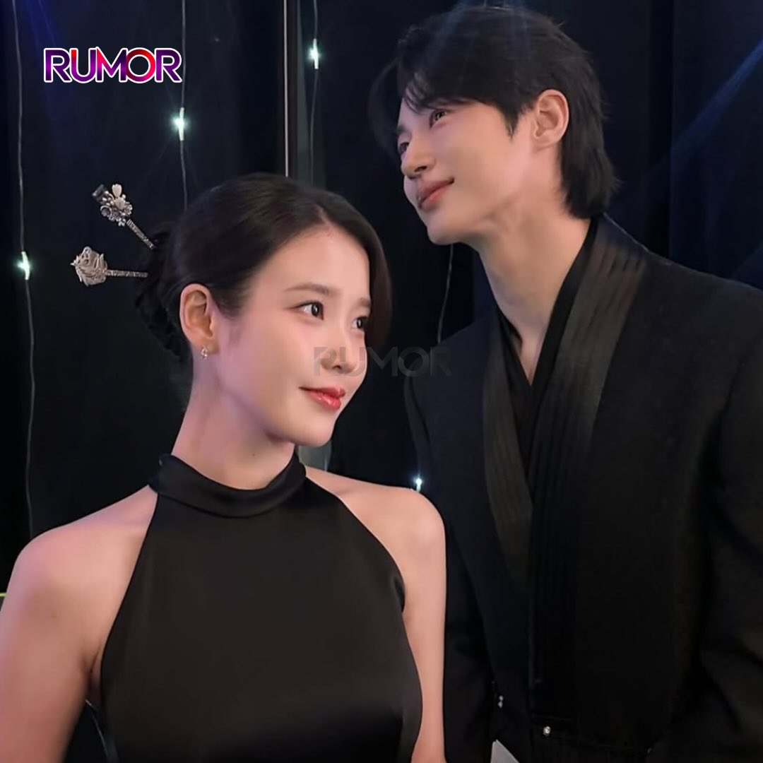 E07iutingting92's tweet photo. #Repost @rumormedia.id
Momen Gemas Ayu Ting Ting dan Boy William saat Mengunggah Foto Recreate ala Pemain Drama Korea, IU dan Byeon Woo Seok. Hal Ini Langsung Jadi Sorotan Netizen. #ayutingting #boywiliam #iu #byeonwooseok #rumormedia https://t.co/O9zH1WVkxT
