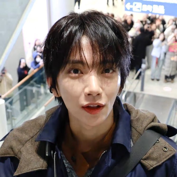 슈아 공항때도 항상 진심이었음…🤍
