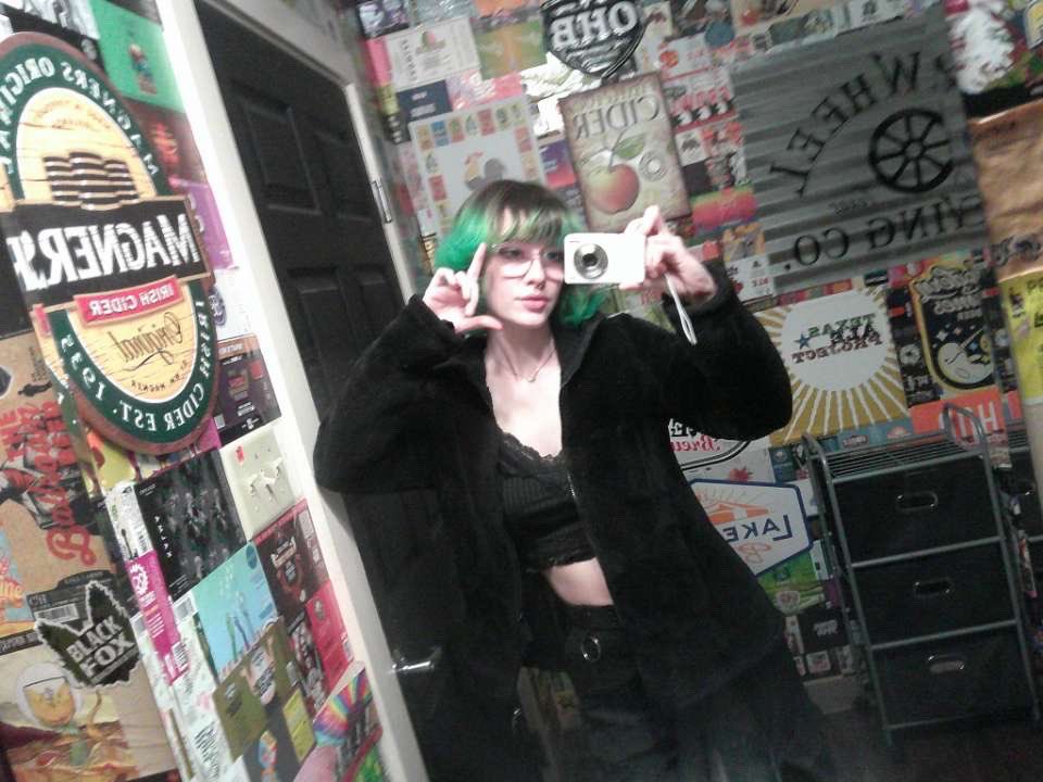 moong00se's tweet photo. got a digital camera that does not hold the time correctly in between uses but that’s okay i finally figured out how to get the pictures off of it! https://t.co/3uRSJkvCrp