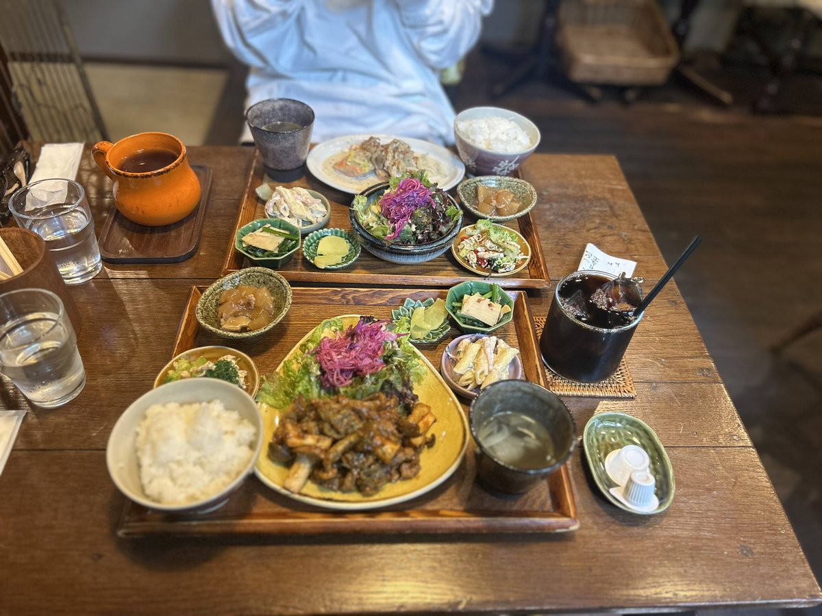 kazu69251259's tweet image. あんず食堂

・あんずランチ/ドリンク付き

今日は夜勤⛑️

お昼は😈と伊丹の こちらへ😄

あんずランチにしたらメインメニュー
1品を選べます😋

・牛肉とマスタードのデミ🐮
・サーモンと春キャベツのクリーム煮

お洒落なカフェで最高💃

美味すぎやわ😋

ご馳走様です😍

 #lunch