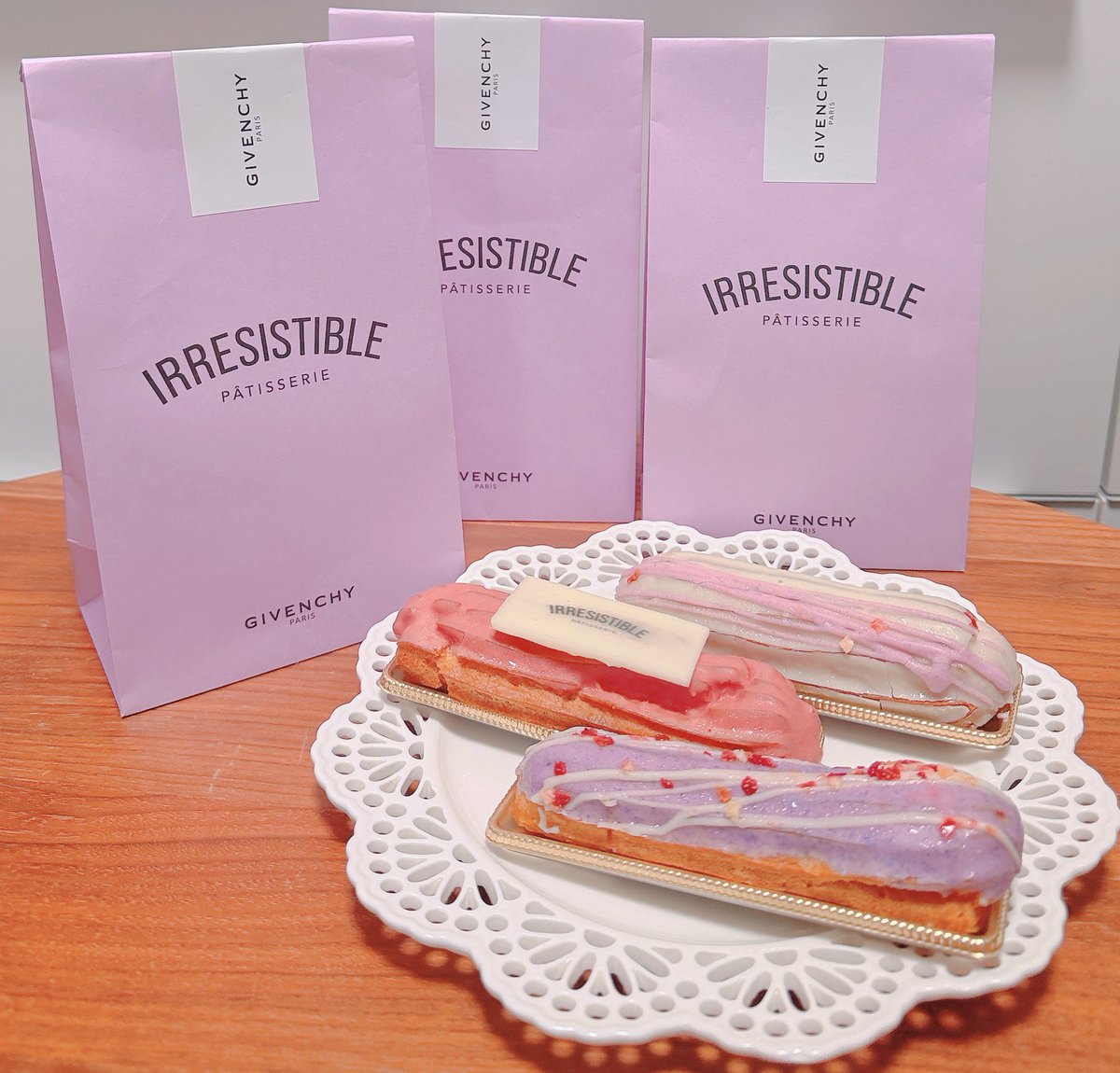 jinkun_yuta88's tweet image. お目当てのセットは売り切れだったので、お試しして気に入ったヘアミストとソリッドパフュームのセットにした😌
ネクターはまた今度店頭に買いに行く〜🫶
プレゼントもいっぱいもらえてめちゃ楽しかった🥹🩷
エクレアは選べなくて全部買った笑

#イレジスティブルパティスリー
#GIVENCHY
#神宮寺勇太