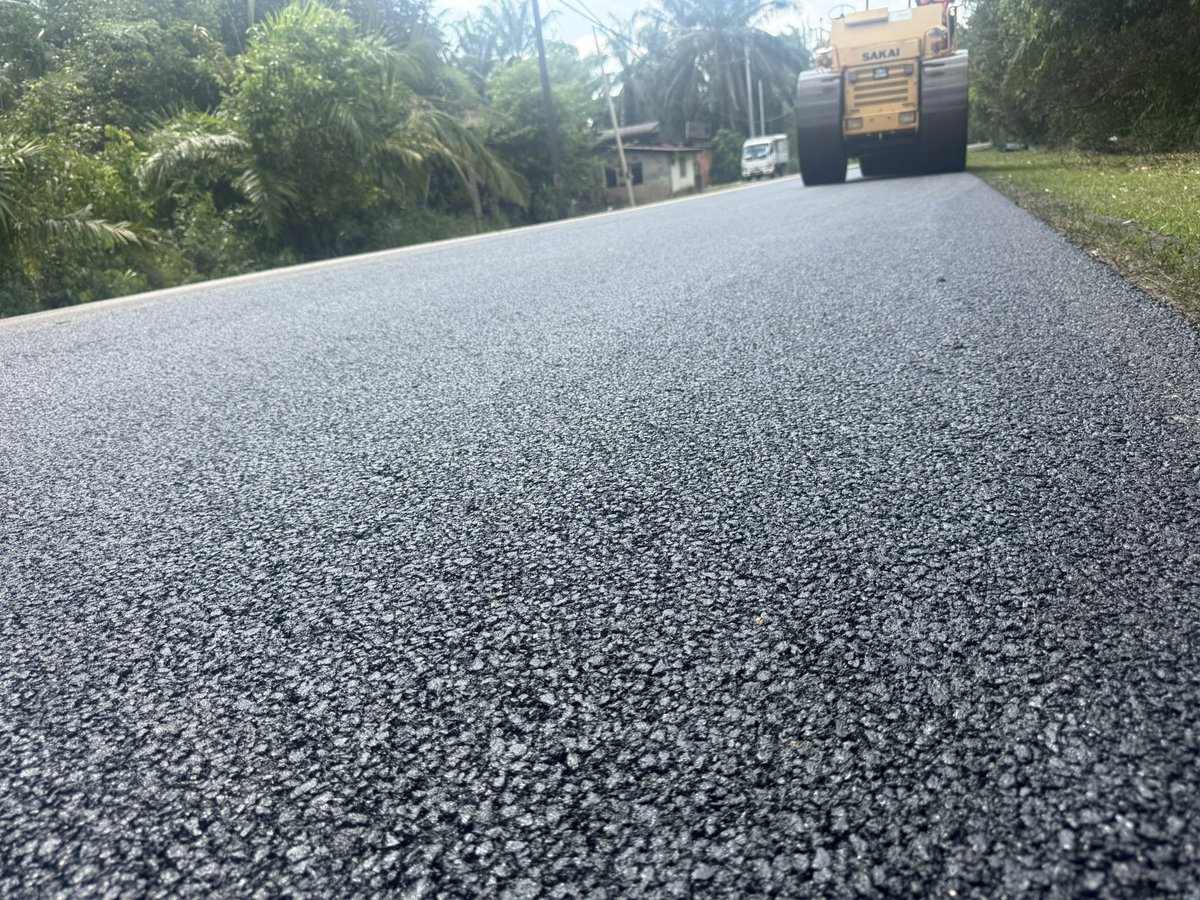 NorlanPremix's tweet photo. Crumb Rubber Modified Asphalt (CRMA)-  FT249, Sec 9.00 - 10.00, Jln Bukit Diman - Felda Tersal, Hulu Terengganu. https://t.co/Tgxe8BXvEU