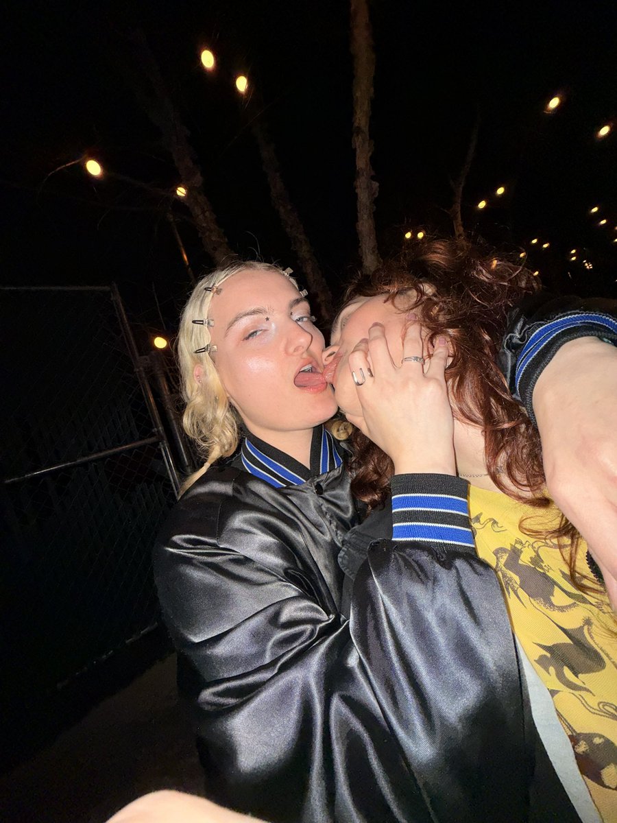 dylan vanessa tweet media