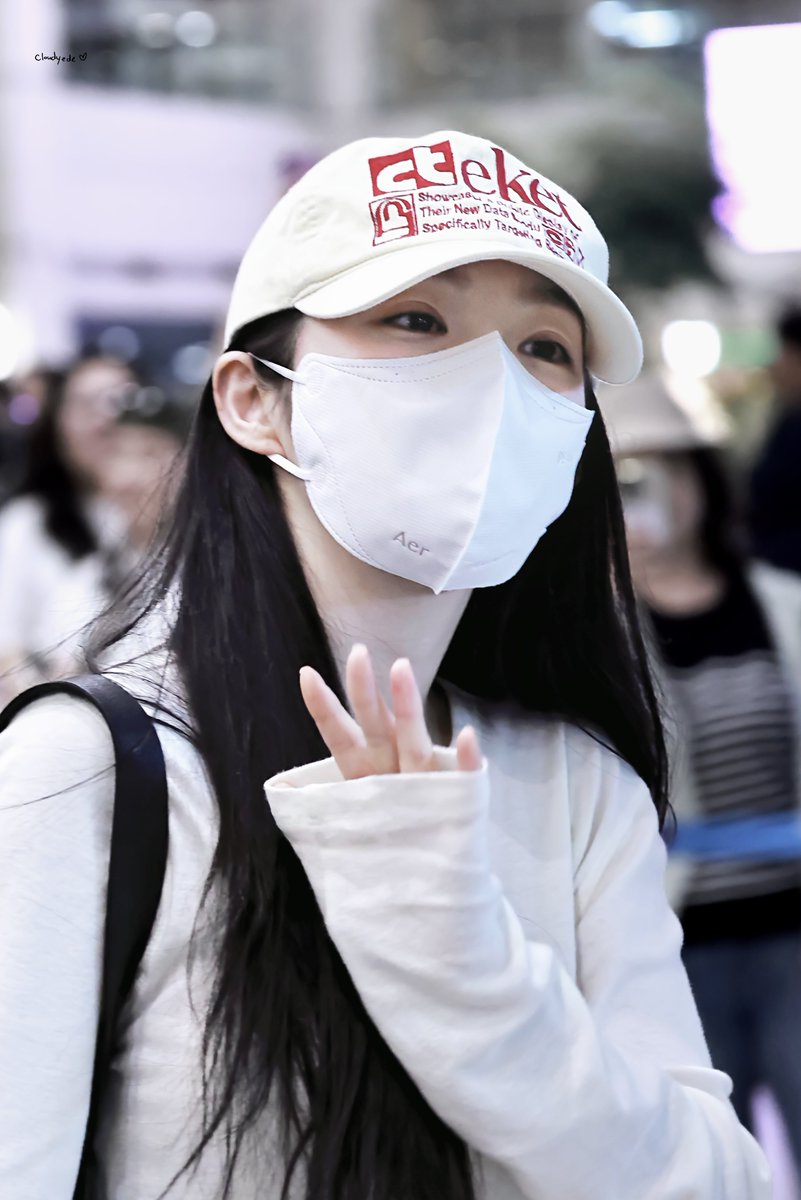 cloudyede's tweet image. 260427 ICN 도착 
고생했당🫶🏻

#IRENE #아이린 #RedVelvet #레드벨벳