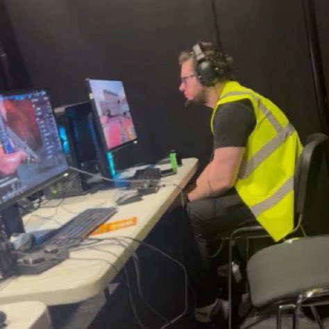 ronnie tweet media