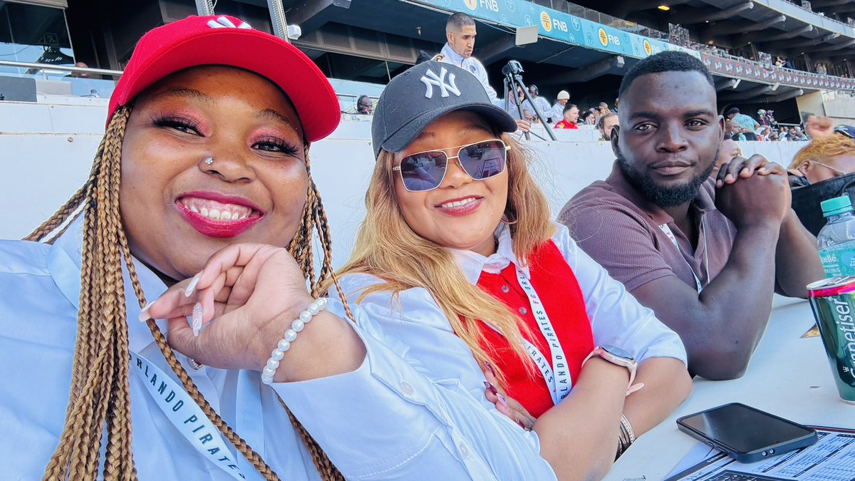 Myrtle ✨ tweet media