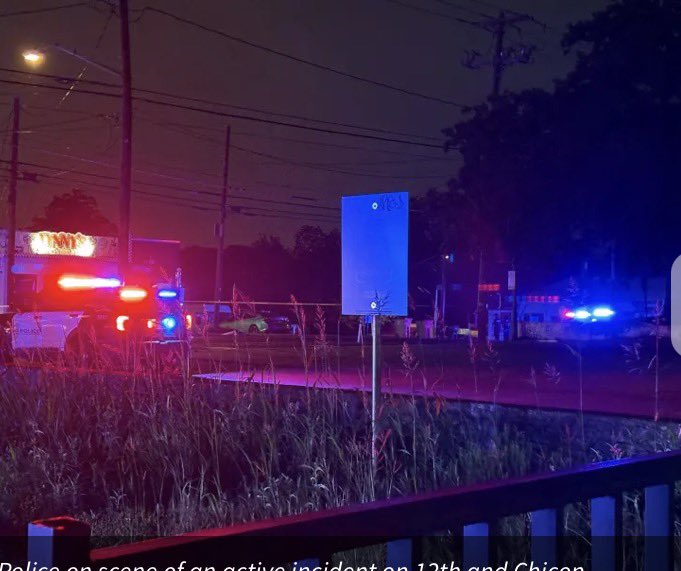 TheLastHopeUSA's tweet image. AUSTIN, Texas — The Austin Police Department is investigating a shooting that took place in East Austin Sunday night. 

The incident took place just before 8:30 p.m. at the 2000 block of E 12th St.

Number of injured and casualties still remain unknown 
#Shooter #Austin